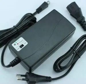 CHARGEUR  COMPATIBLE LEICA GKL22
